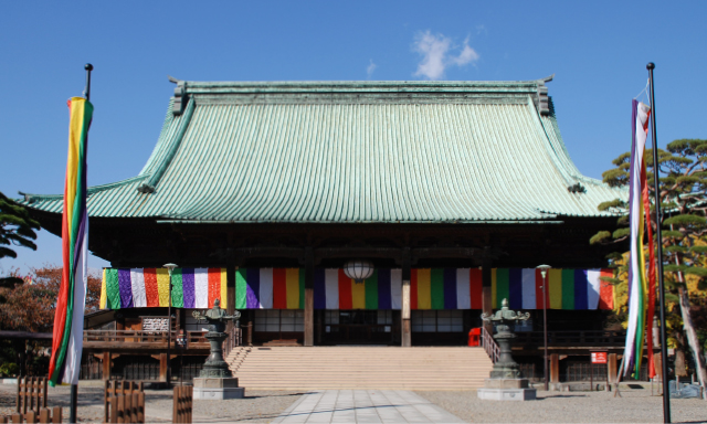 The main temple which traces the traditional grandeur of the Edo period into present times.